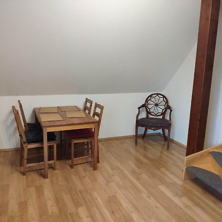 Ferienwohnung Mit 123Qm Fuer 8 Personen Mit Sehr Grossem Garten, Einfache Innen-Ausstattung Лейпциг Екстер'єр фото