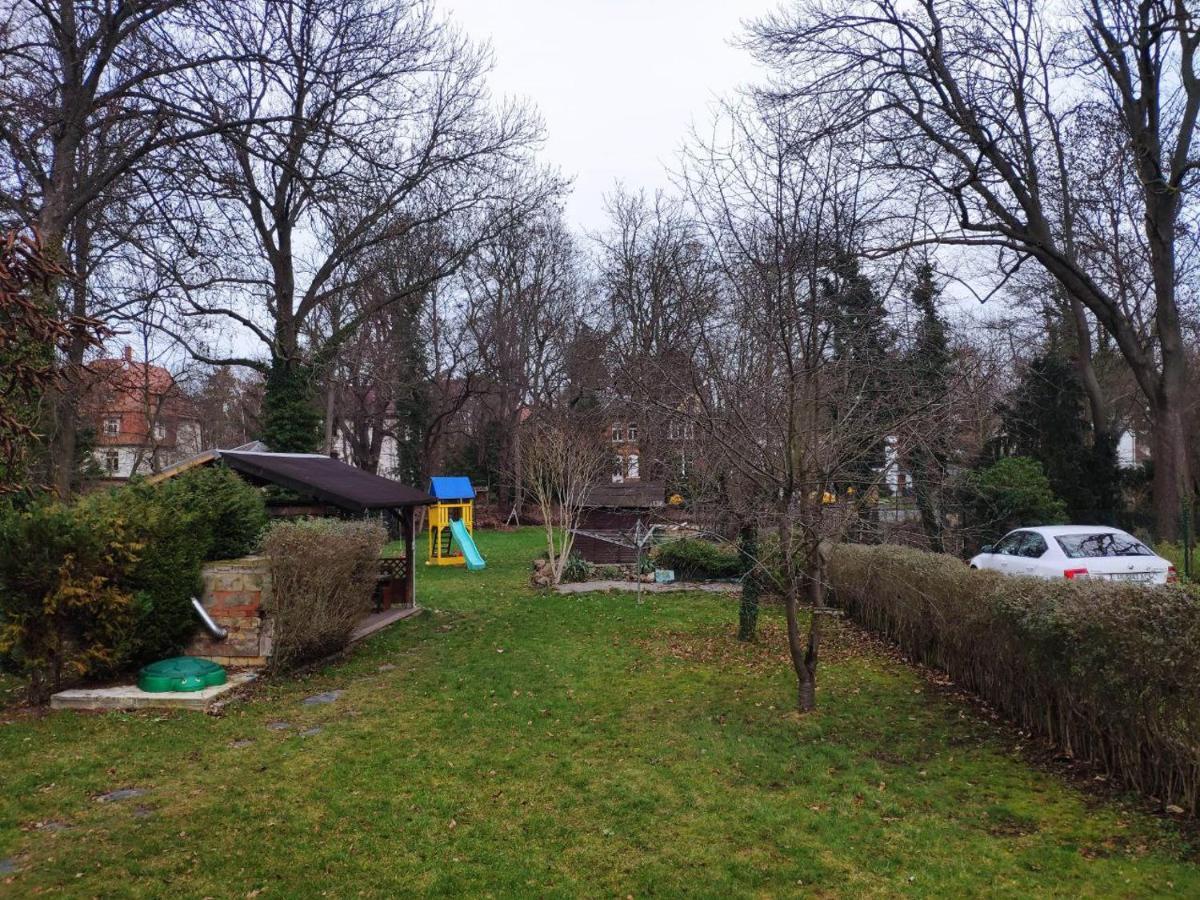 Ferienwohnung Mit 123Qm Fuer 8 Personen Mit Sehr Grossem Garten, Einfache Innen-Ausstattung Лейпциг Екстер'єр фото